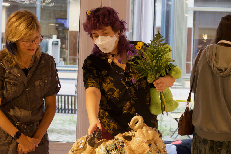 vivid thoughts: hues of healing, 2023